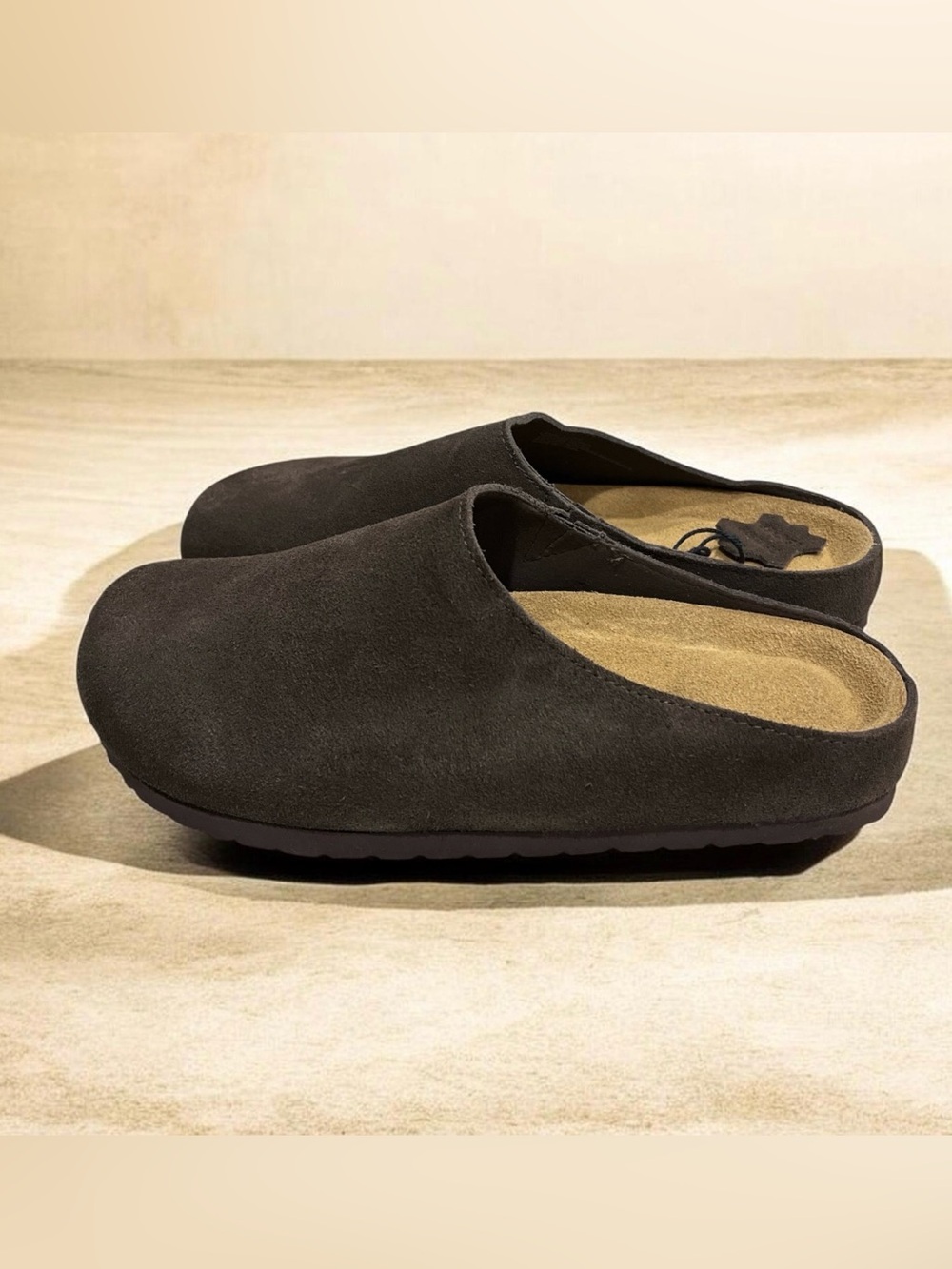 Cushionaire Genuine Suede Clogs, Women’s 8.5